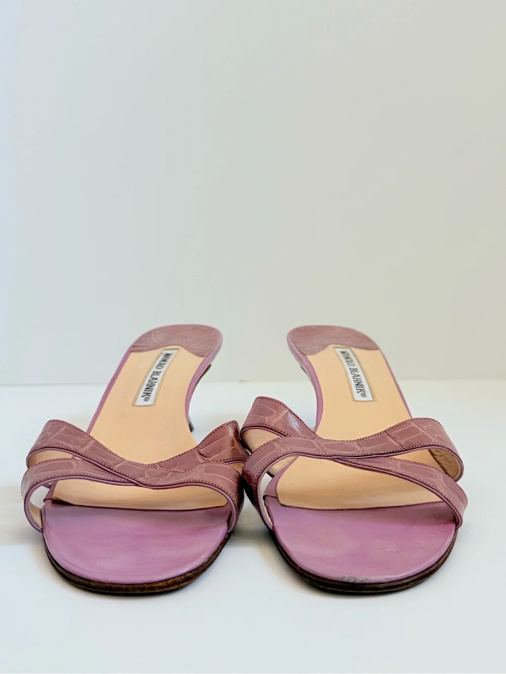 Manolo Blahnik Callamu Lilac Pink Crocodile Leather Crisscross Mules Heel 39.5 - Picture 7 of 8